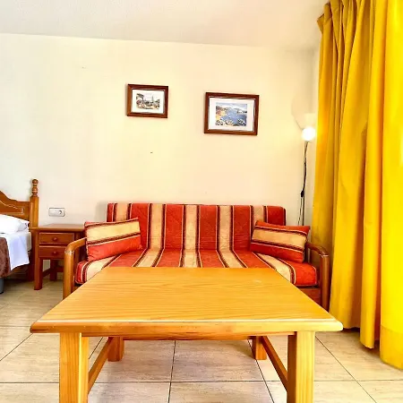 Estudio, Wifi, Piscina Y Playa Cercana Lägenhet *